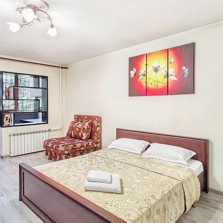 Апартаменты 10-Й Микрорайон, 5А Almaty Bagian luar foto